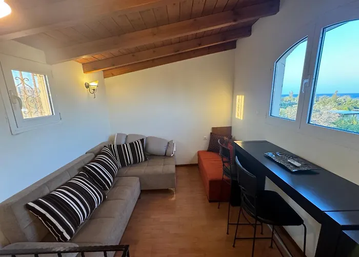 Kiotari Stone House بيت للعطل *